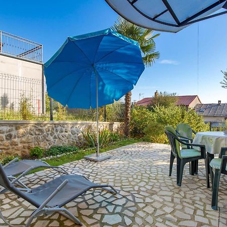 Stunning Apartment In Lovran With Kitchen Exteriör bild